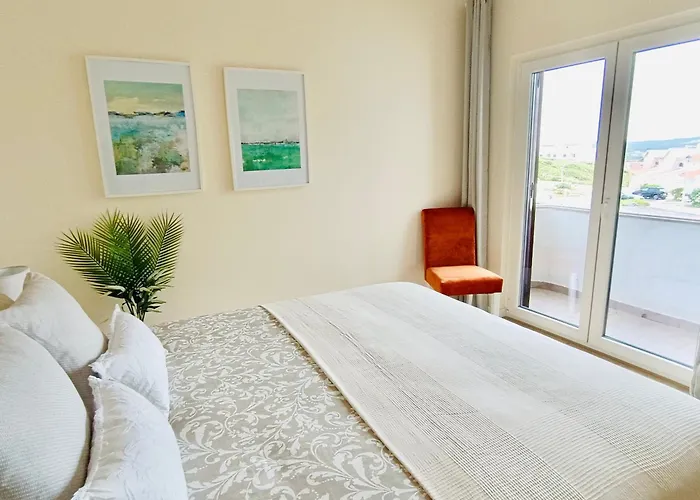 Sunset Sea Views Apartment *